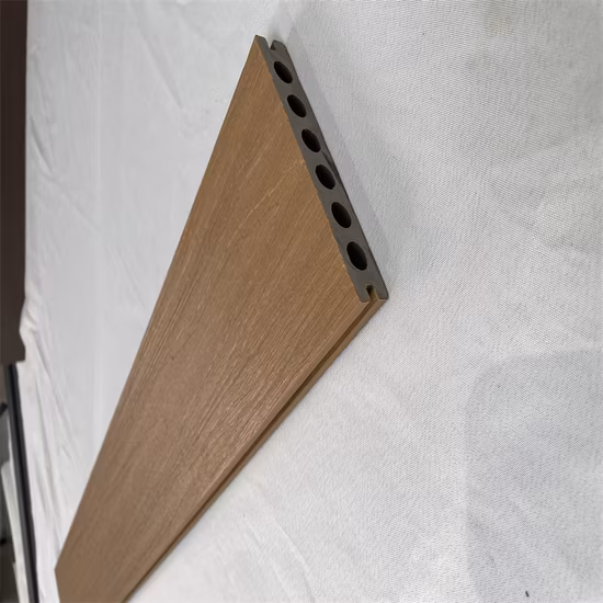 Kunststoff-Holz-Verbund-Terrassendielen für den Außenbereich, WPC-Co-Extrusions-Terrassendielen